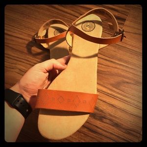 NEW! Only worn once, to big for me.